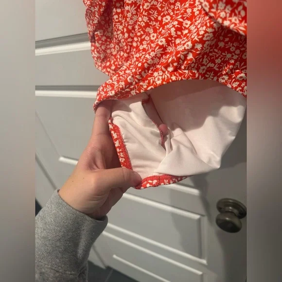 Michael Michael Kors Women's 236282 V-Twist Halter One-Piece Swimsuit Size 16 - Picture 4 of 8